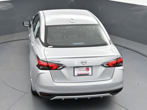 New 2025 Nissan Versa SV w/ Trunk Package FWD image 32