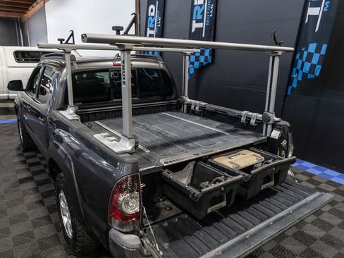 Used 2012 Toyota Tacoma 4x4 Double Cab w/ SR5 Pkg image 5