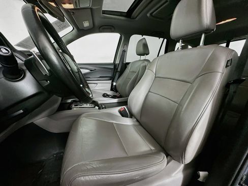 Used 2018 Honda Pilot Touring image 22