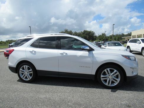 Used 2021 Chevrolet Equinox Premier FWD image 2