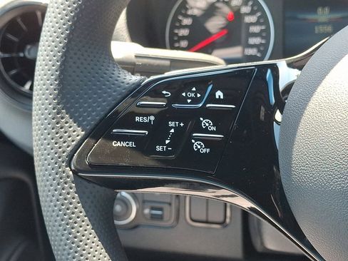 Used 2025 Mercedes-Benz Sprinter 2500 image 21
