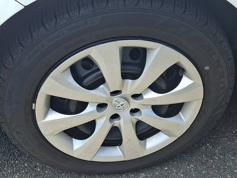Used 2025 Toyota Corolla LE FWD image 6