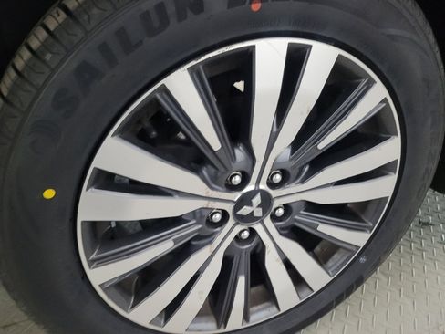 Used 2019 Mitsubishi Outlander SEL AWD/4WD image 31