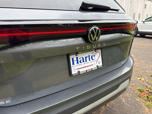 New 2025 Volkswagen Tiguan SE image 6