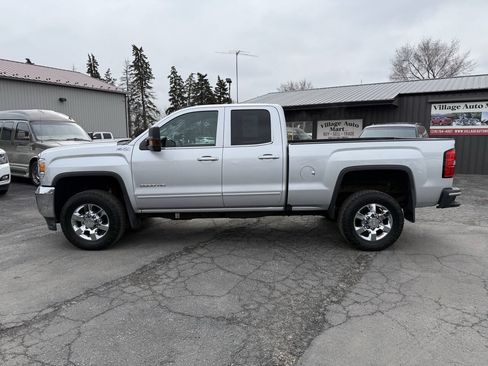 Used 2019 GMC Sierra 2500 SLE AWD/4WD image 2