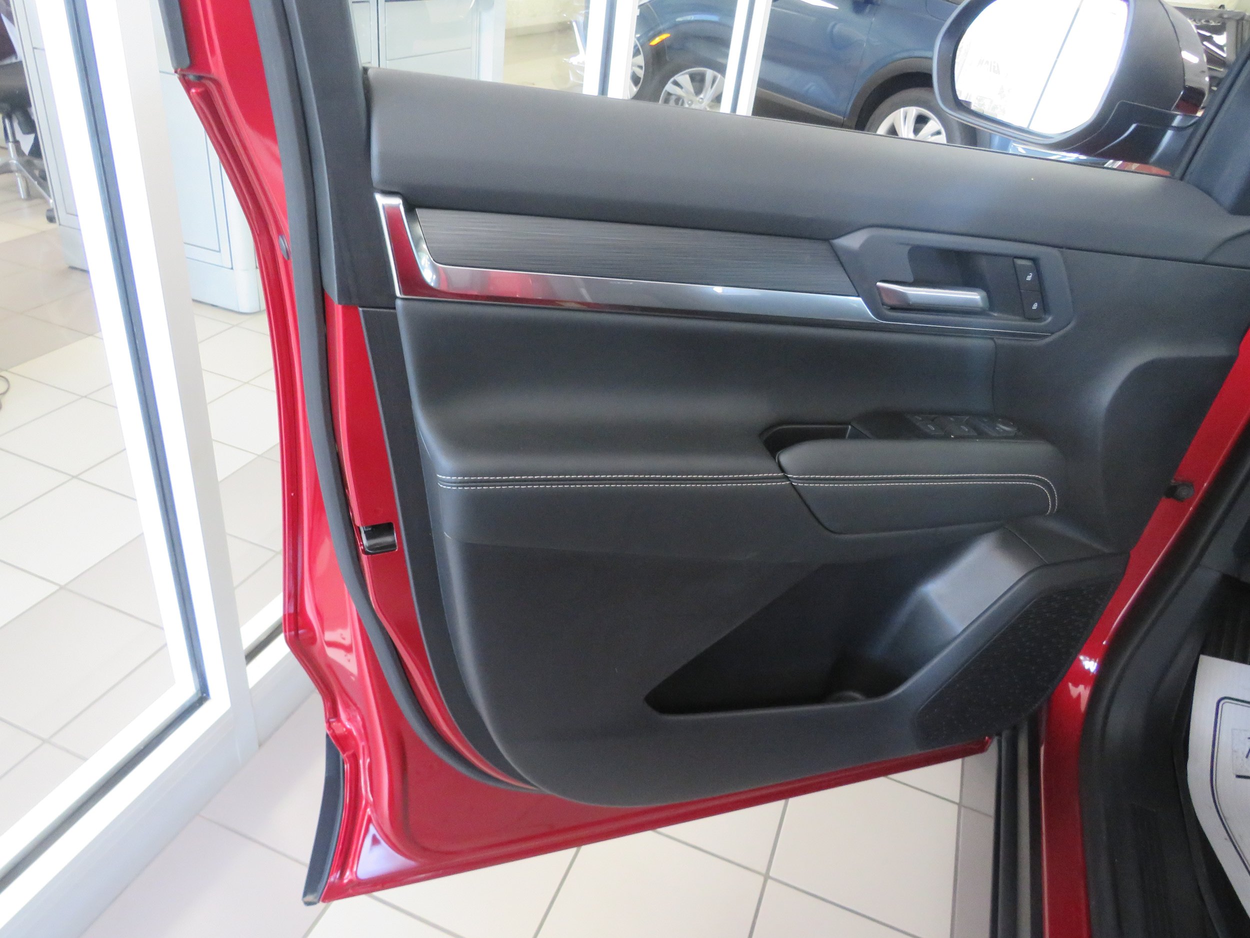 New 2027 GMC Terrain Elevation w/ LPO, Floor Liner Package AWD/4WD image 14