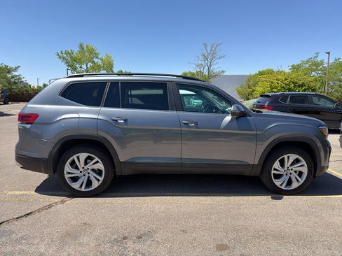 Used 2023 Volkswagen Atlas SE w/ Panoramic Sunroof Package AWD/4WD image 16
