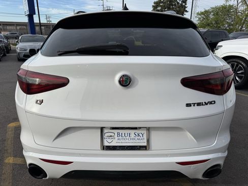 Used 2020 Alfa Romeo Stelvio Ti Sport w/ Quick Order Package 22S Sport AWD/4WD image 6