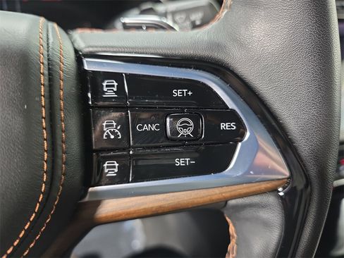 Used 2024 Jeep Grand Cherokee L Summit w/ High Altitude Package image 21