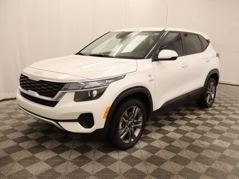 Used 2022 Kia Seltos LX AWD/4WD image 1