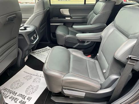 Used 2025 Ford Expedition Active image 14