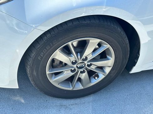 Used 2016 Kia Optima LX w/ Technology Package FWD image 5