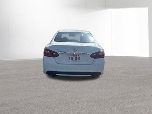 Used 2018 Nissan Altima 2.5 S w/ S Convenience Package FWD image 7