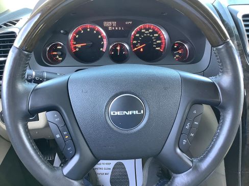 Used 2012 GMC Acadia Denali AWD/4WD image 17