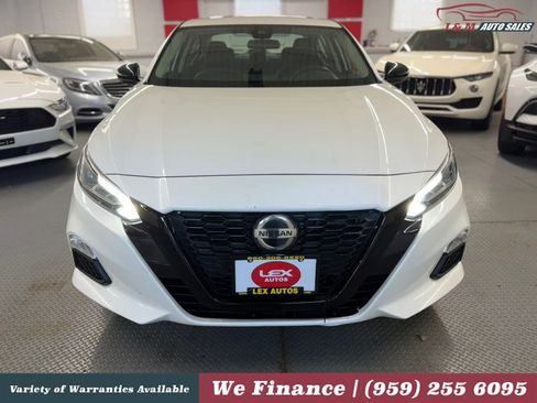 Used 2021 Nissan Altima 2.5 SR w/ SR Premium Package AWD/4WD image 3