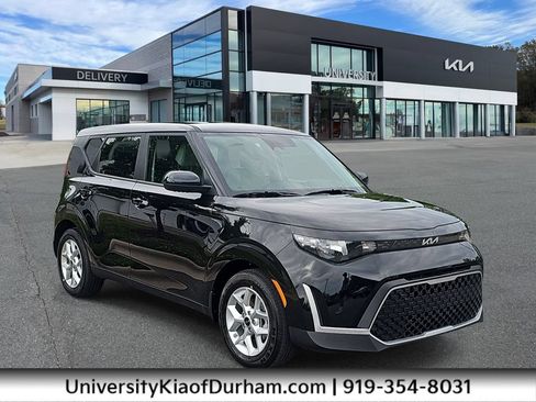 Certified 2025 Kia Soul LX w/ LX Technology Package FWD image 1