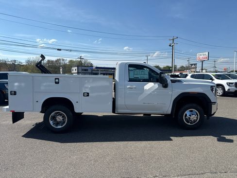 New 2026 GMC Sierra 3500 SLE w/ SLE Convenience Package AWD/4WD image 6