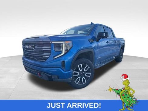 Used 2022 GMC Sierra 1500 AT4 w/ AT4 Preferred Package image 1