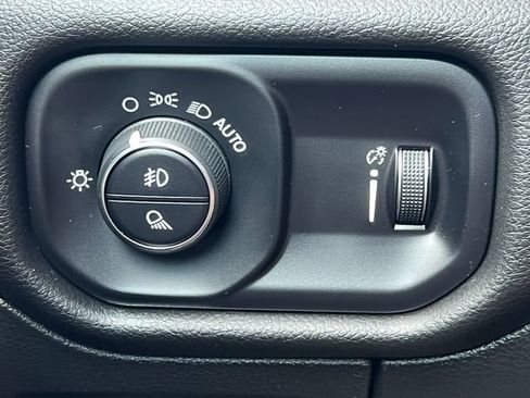 Used 2023 RAM 1500 Big Horn AWD/4WD image 19