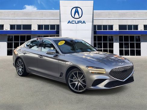 Used 2023 Genesis G70 2.0T image 1
