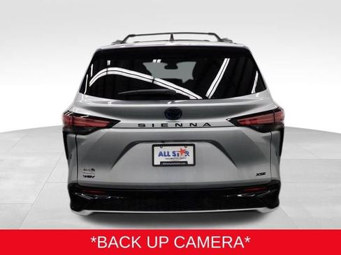 Used 2025 Toyota Sienna XSE image 8