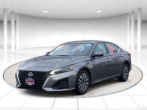 Certified 2023 Nissan Altima 2.5 SV image 1