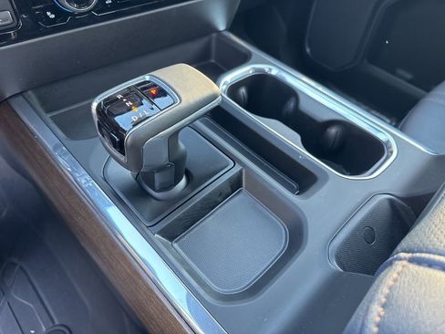 Used 2025 Chevrolet Silverado 1500 High Country w/ Technology Package AWD/4WD image 12