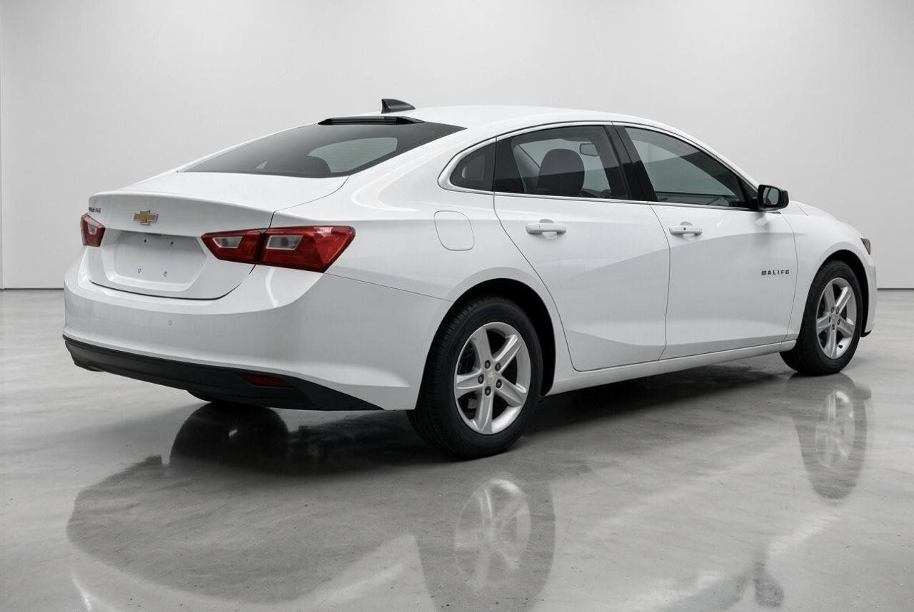 Used 2023 Chevrolet Malibu LS FWD image 6