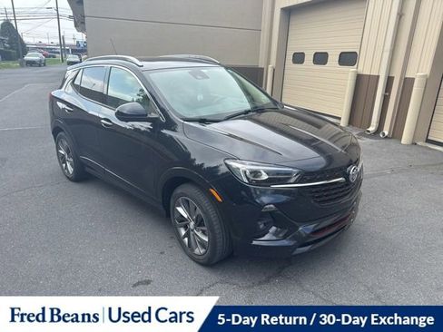 Used 2021 Buick Encore GX Essence w/ Advanced Technology Package AWD/4WD image 4
