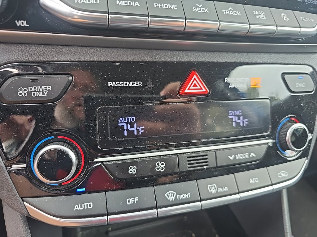 Used 2018 Hyundai Ioniq Limited w/ Limited Ultimate Package 03 FWD image 17