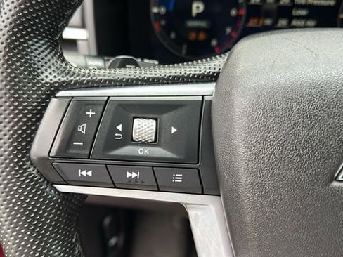 Used 2024 Mitsubishi Outlander SEL image 12