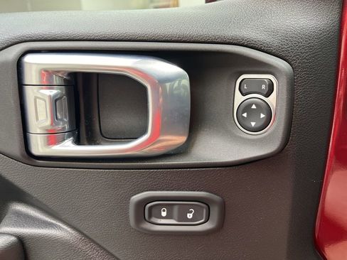 Used 2021 Jeep Wrangler Sport AWD/4WD image 29
