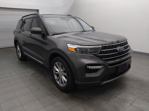 Used 2020 Ford Explorer XLT w/ Equipment Group 202A RWD image 13