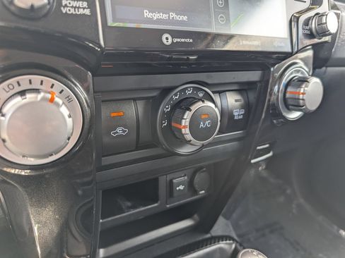 Used 2023 Toyota 4Runner TRD Off-Road Premium AWD/4WD image 24