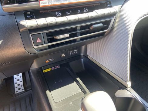 New 2026 Toyota Camry SE FWD image 22
