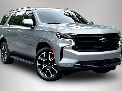 Used 2024 Chevrolet Tahoe RST w/ Luxury Package AWD/4WD image 2