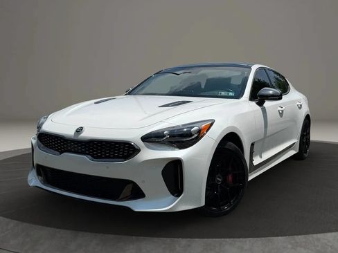 Used 2018 Kia Stinger GT2 AWD/4WD image 1