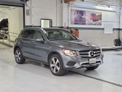 Used 2016 Mercedes-Benz GLC 300 4MATIC image 3