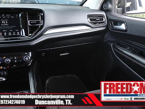 Used 2021 Dodge Durango SXT w/ 3rd Row Seating Group RWD image 36