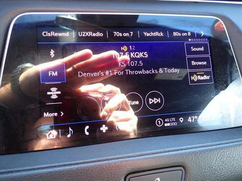 Used 2023 Cadillac XT4 Premium Luxury image 22