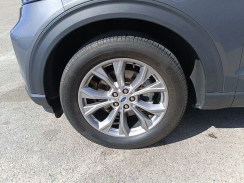 Used 2023 Ford Explorer Limited AWD/4WD image 18