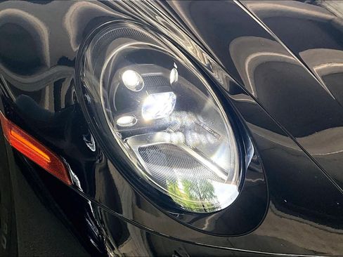 Used 2024 Porsche 911 Carrera RWD image 26
