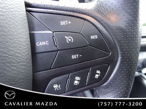 Used 2024 Dodge Durango GT RWD image 25