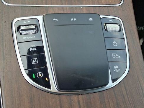 Used 2022 Mercedes-Benz GLC 300 4MATIC w/ Multimedia Package Lite image 20