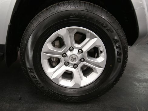 Certified 2024 Toyota 4Runner SR5 Premium image 29