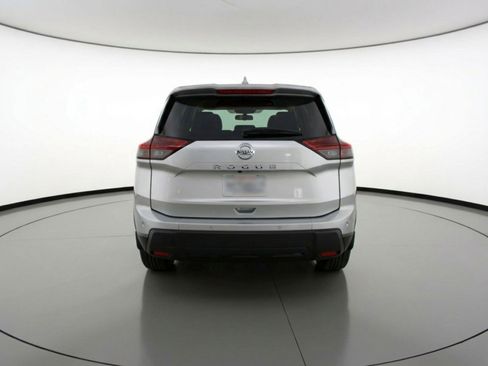 Used 2025 Nissan Rogue SV image 7