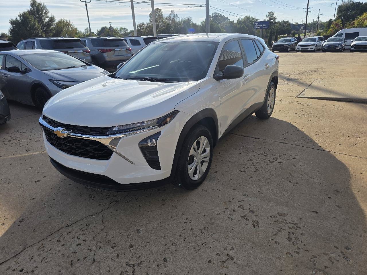 Used 2026 Chevrolet Trax LS FWD image 3