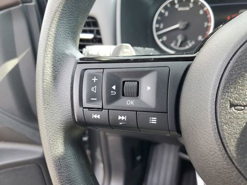 Used 2023 Nissan Rogue SV image 26