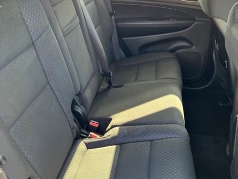 Certified 2019 Jeep Grand Cherokee Laredo AWD/4WD image 12
