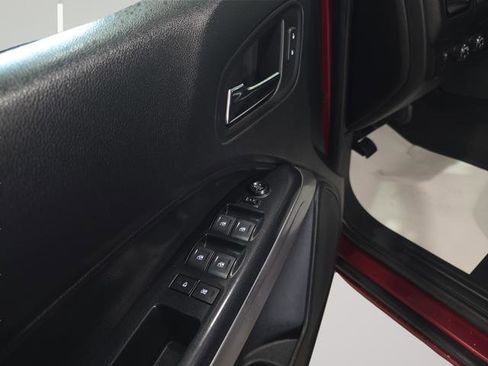 Used 2020 Chevrolet Colorado LT AWD/4WD image 9